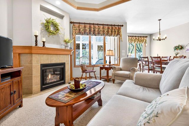 2508 WATERFORD COURT, Neenah, WI 54956