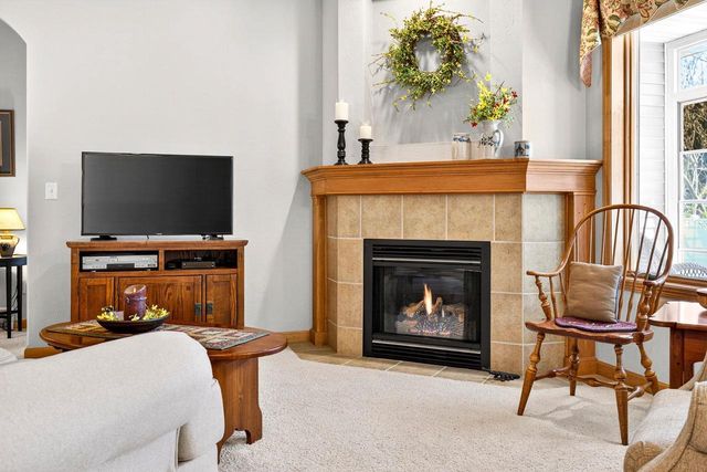 2508 WATERFORD COURT, Neenah, WI 54956