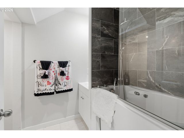 3402 Ne 102ND Ct, Vancouver, WA 98662