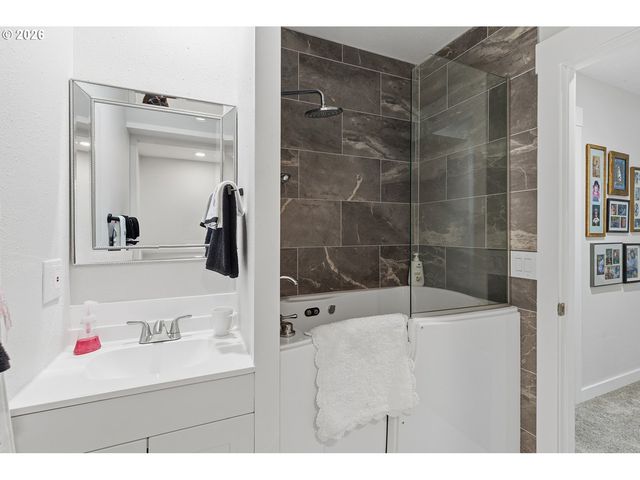 3402 Ne 102ND Ct, Vancouver, WA 98662