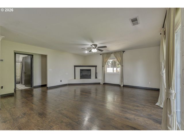 31775 Nw WASCOE St, North Plains, OR 97133