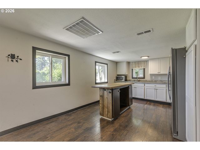 31775 Nw WASCOE St, North Plains, OR 97133
