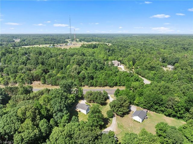 362 Nc Highway 109, Thomasville, NC 27360