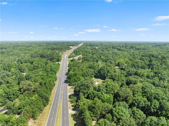 362 Nc Highway 109, Thomasville, NC 27360