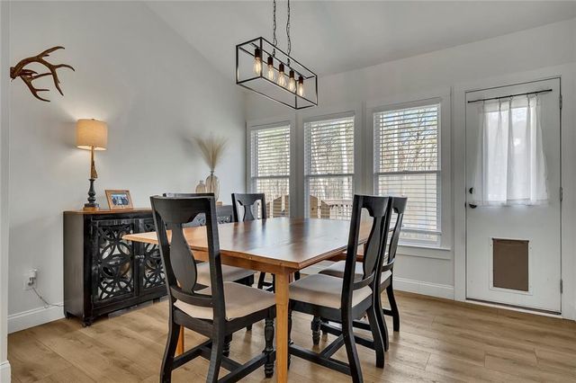 672 Wedgewood Drive, Woodstock, GA 30189