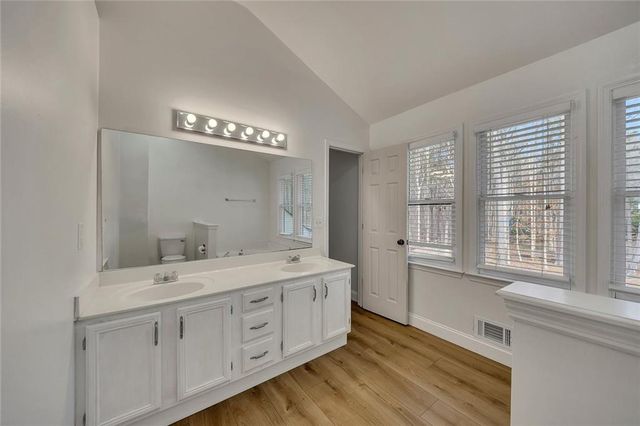 672 Wedgewood Drive, Woodstock, GA 30189