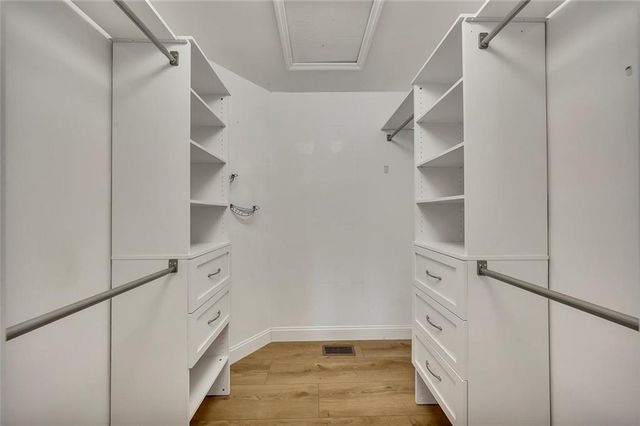 672 Wedgewood Drive, Woodstock, GA 30189