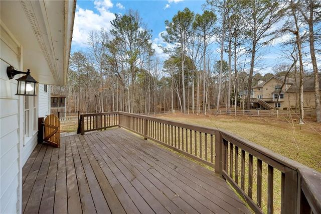 672 Wedgewood Drive, Woodstock, GA 30189