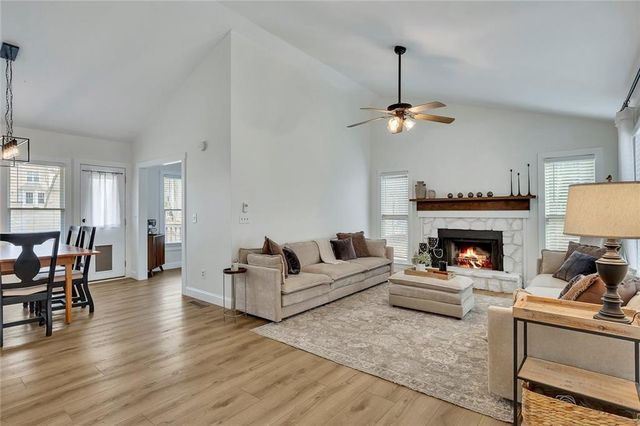 672 Wedgewood Drive, Woodstock, GA 30189