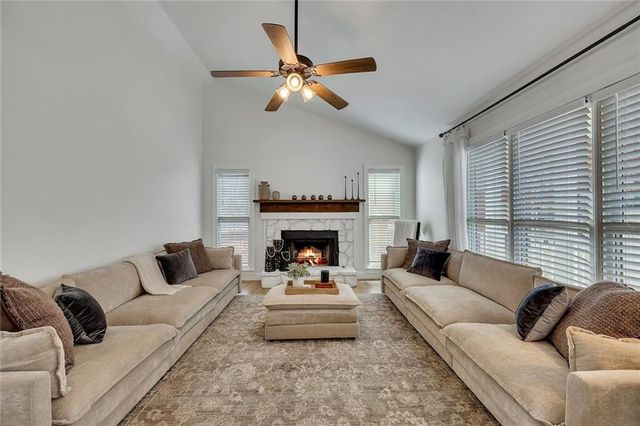 672 Wedgewood Drive, Woodstock, GA 30189