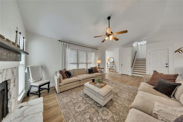 672 Wedgewood Drive, Woodstock, GA 30189