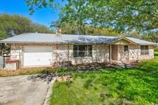 101 DIAMOND J RD S, Pipe Creek, TX 78063