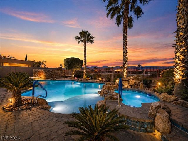 8133 Bay Dunes Street, Las Vegas, NV 89131