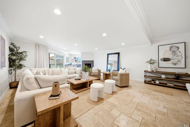 135 S Sierra Ave 20, Solana Beach, CA 92075