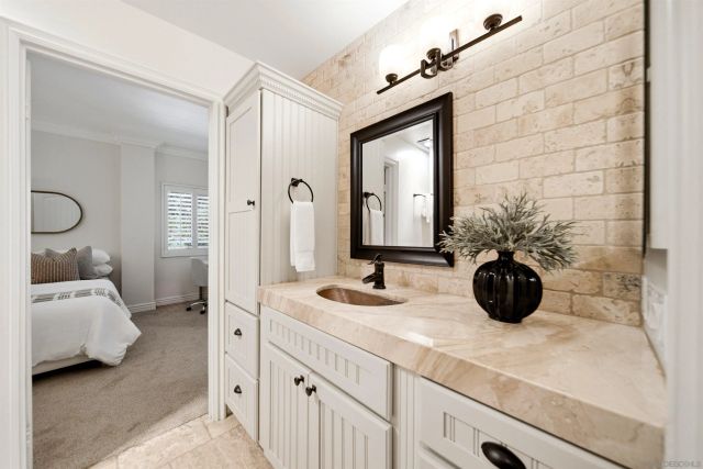 135 S Sierra Ave 20, Solana Beach, CA 92075