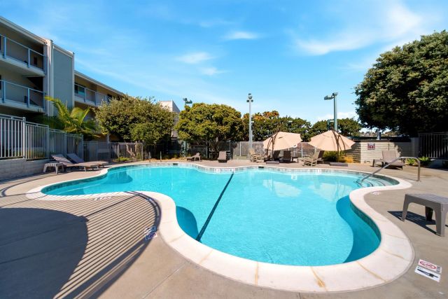 135 S Sierra Ave 20, Solana Beach, CA 92075