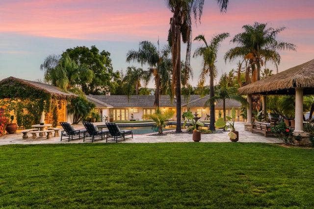 330 Ridgeway Road, Woodside, CA 94062