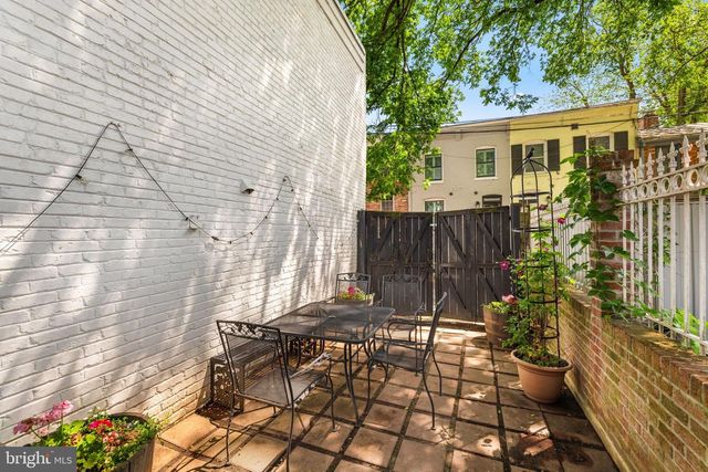 2726 P ST NW, Washington, DC 20007
