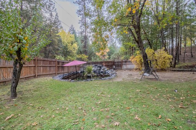 4184 E Evans Creek Road, Rogue River, OR 97537