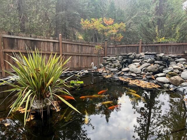4184 E Evans Creek Road, Rogue River, OR 97537
