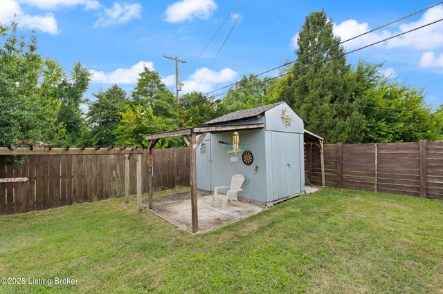 9224 Aylesbury Dr, Louisville, KY 40242