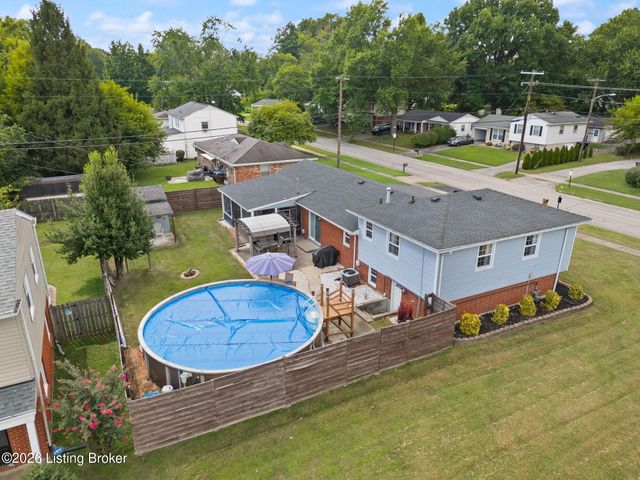 9224 Aylesbury Dr, Louisville, KY 40242