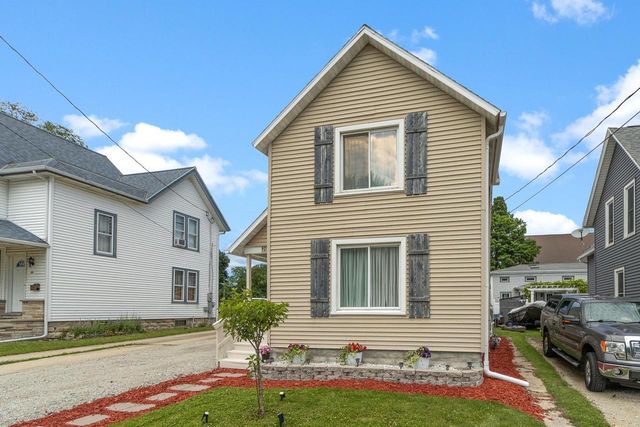 206 4th Street, Beaver Dam, WI 53916