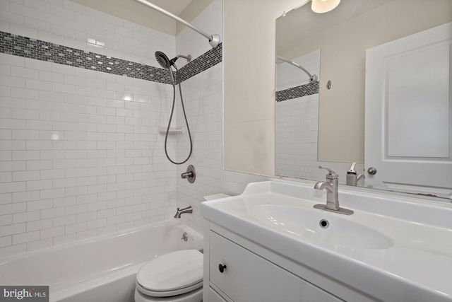 1612 17TH PL SE, Washington, DC 20020