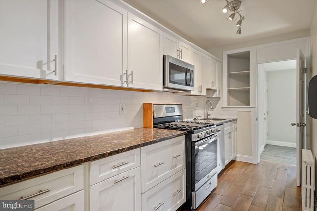 1612 17TH PL SE, Washington, DC 20020