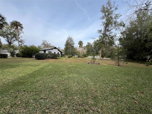 351 W NEW YORK AVENUE, Lake Helen, FL 32744