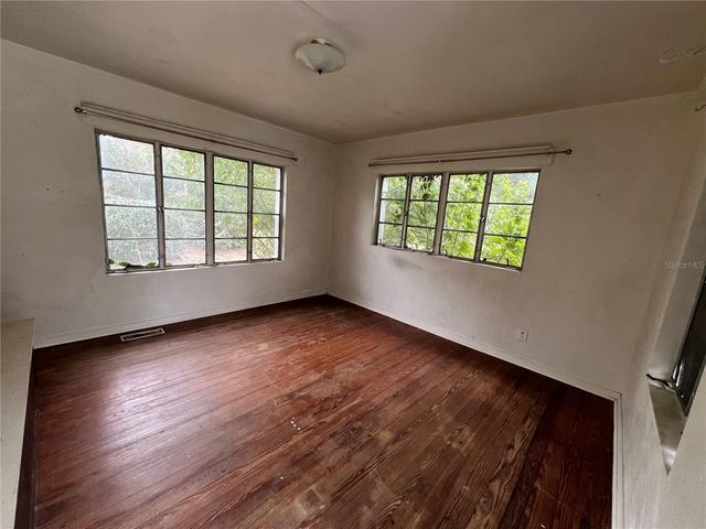 351 W NEW YORK AVENUE, Lake Helen, FL 32744