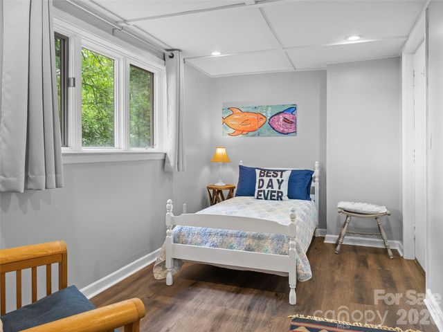 32 Uloque Court, Brevard, NC 28712