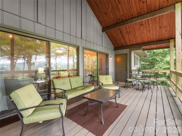 32 Uloque Court, Brevard, NC 28712