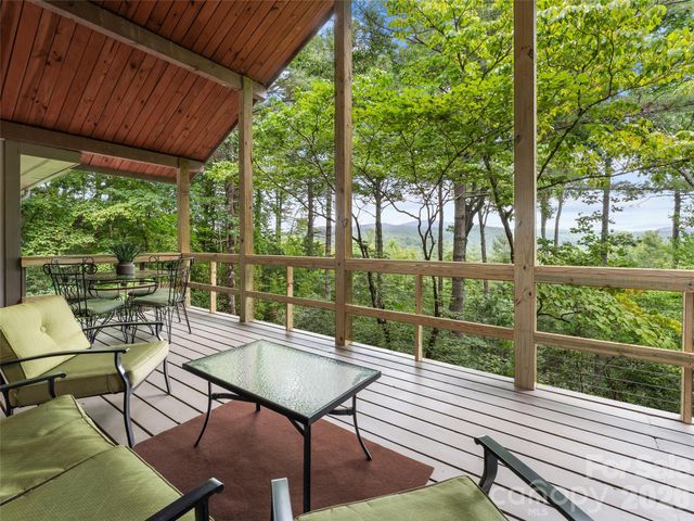 32 Uloque Court, Brevard, NC 28712