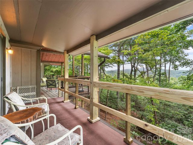 32 Uloque Court, Brevard, NC 28712