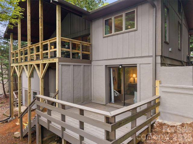 32 Uloque Court, Brevard, NC 28712
