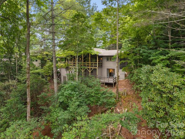 32 Uloque Court, Brevard, NC 28712