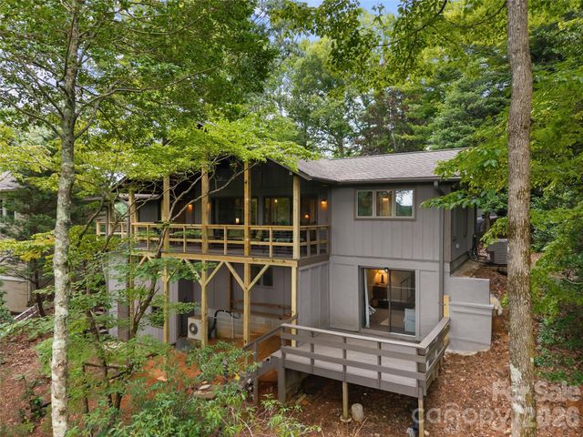32 Uloque Court, Brevard, NC 28712