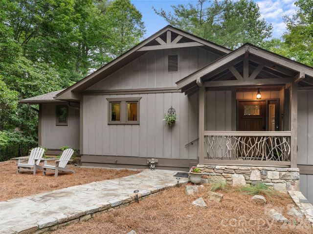 32 Uloque Court, Brevard, NC 28712