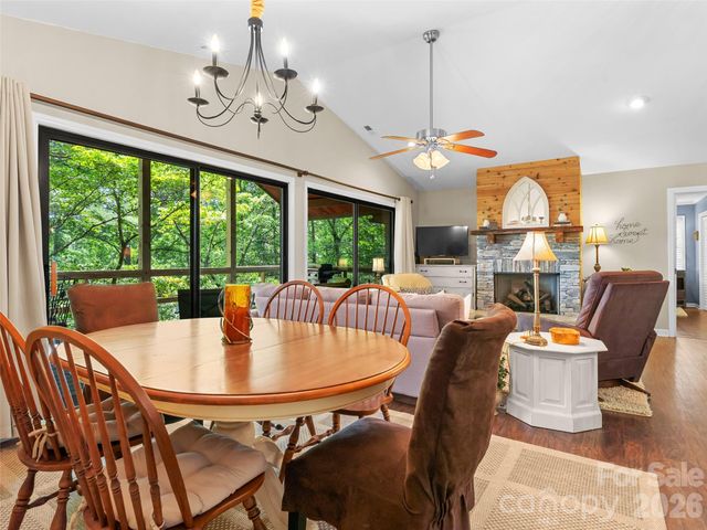 32 Uloque Court, Brevard, NC 28712