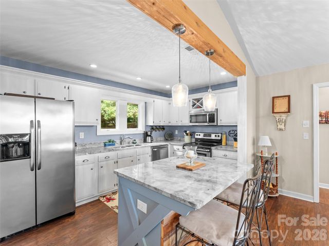 32 Uloque Court, Brevard, NC 28712