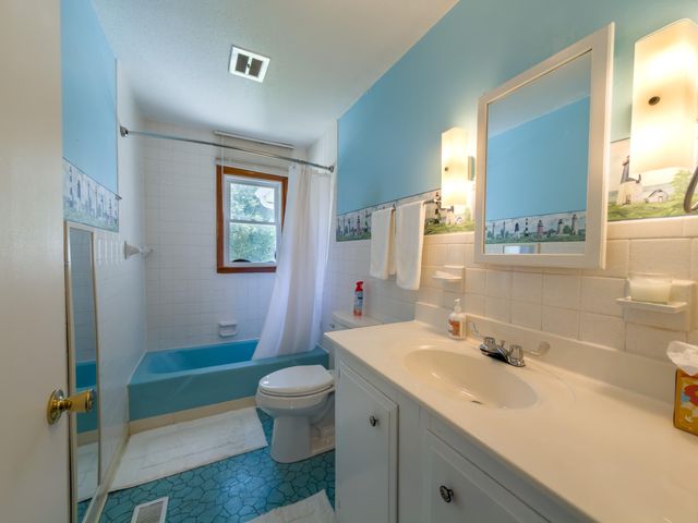 1333 Mount Eden Road, Russell Springs, KY 42642