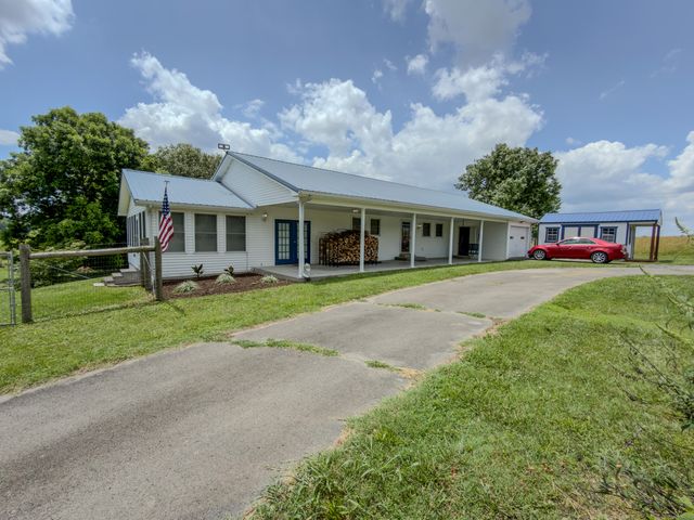 1333 Mount Eden Road, Russell Springs, KY 42642