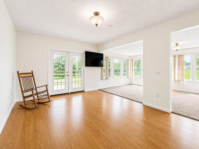 1333 Mount Eden Road, Russell Springs, KY 42642