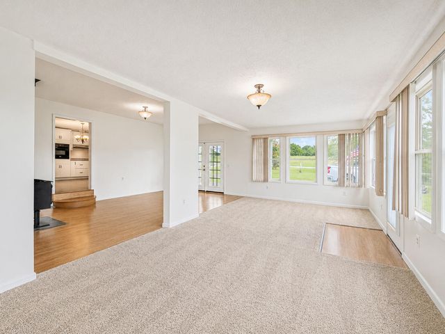 1333 Mount Eden Road, Russell Springs, KY 42642