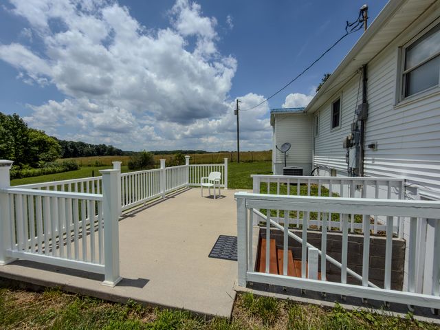 1333 Mount Eden Road, Russell Springs, KY 42642