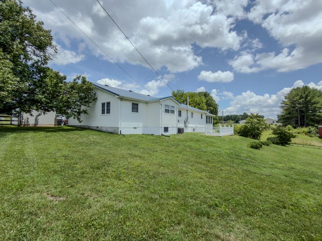 1333 Mount Eden Road, Russell Springs, KY 42642