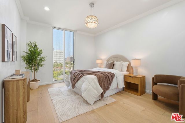 1333 S Beverly Glen Boulevard 902, Los Angeles, CA 90024