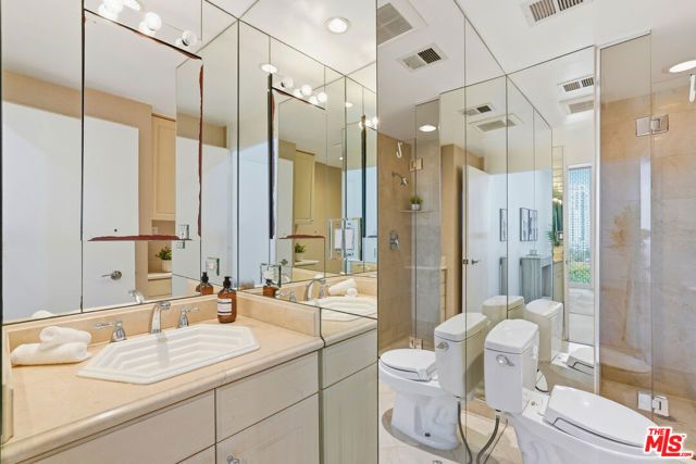 1333 S Beverly Glen Boulevard 902, Los Angeles, CA 90024