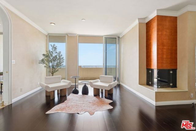 1333 S Beverly Glen Boulevard 902, Los Angeles, CA 90024